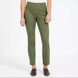 Everlane Bi-Stretch Slim Leg Ankle Length Side Zipper Dark Green pants in size 6